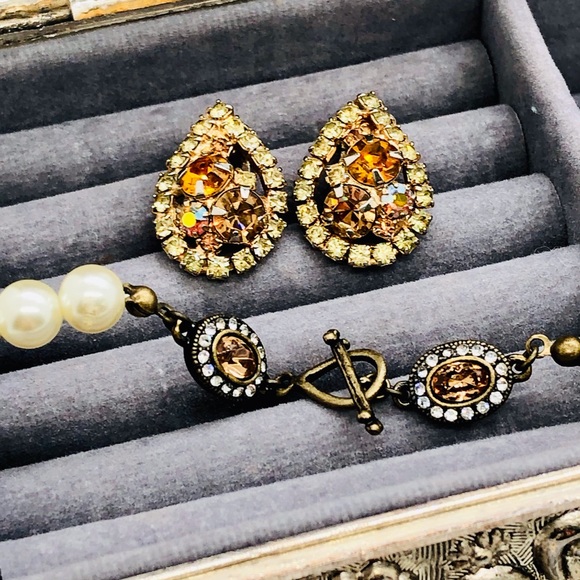 Vintage Ornate Deco Pearl Necklace & Rhinestone Crystal Earrings - Picture 14 of 16